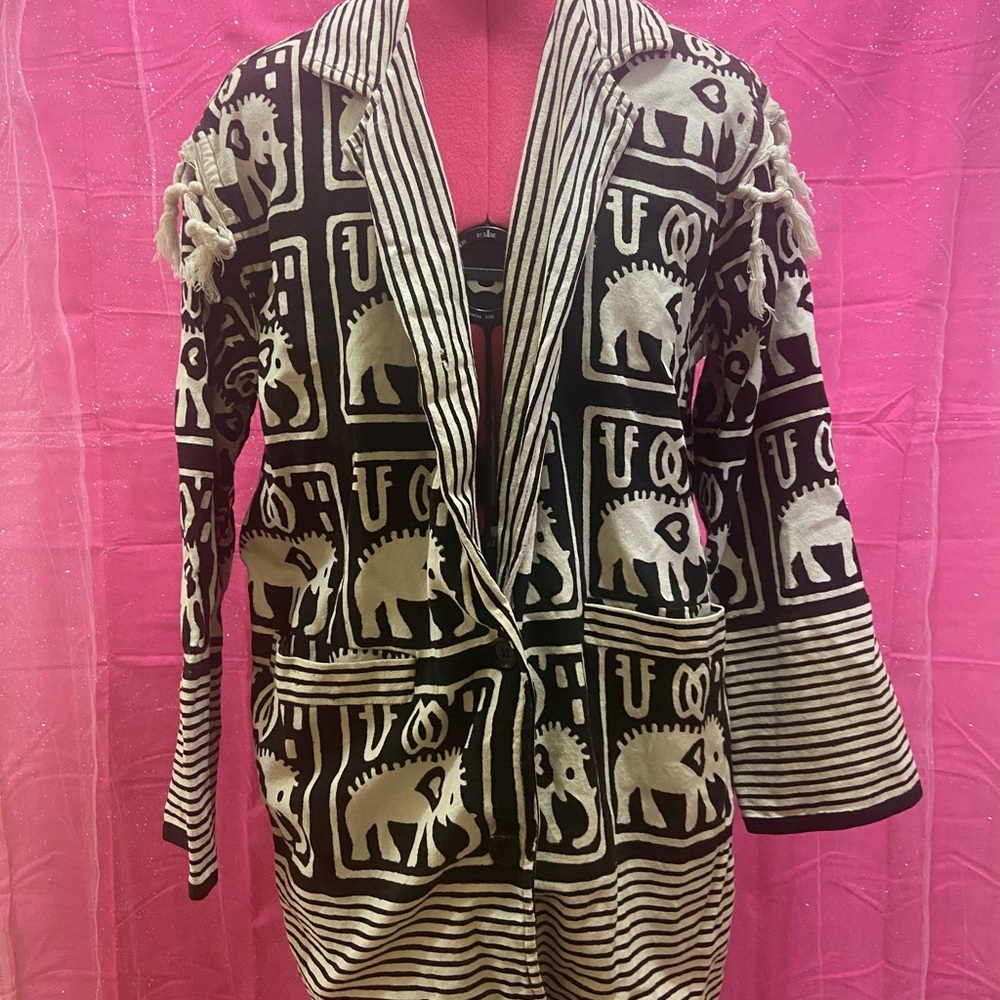 Chic Black and White Patterned Women's Blazer